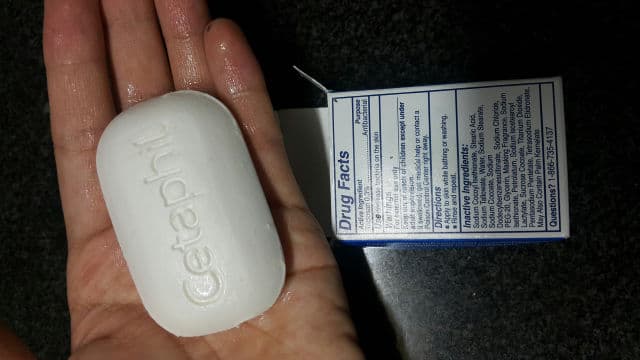 Cetaphil Gentle Cleansing Antibacterial Bar review photo by AshDream104