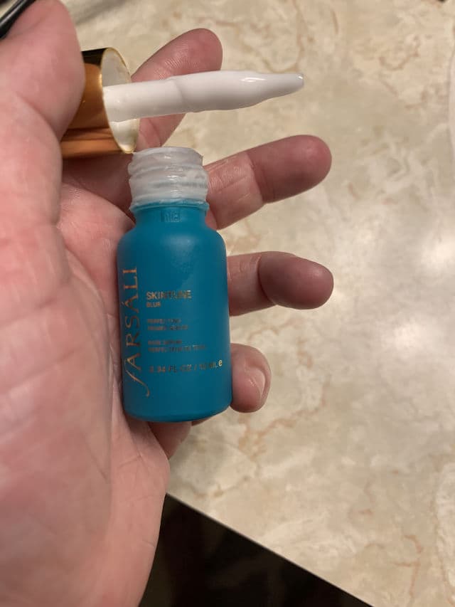 Farsáli Skintune Blur review photo by AshesMarie