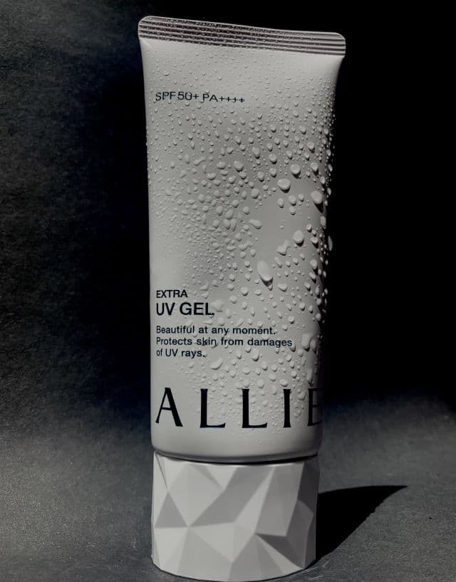 Allie Kanebo Extra UV Gel SPF50+ PA++++ review photo by Ashlyn