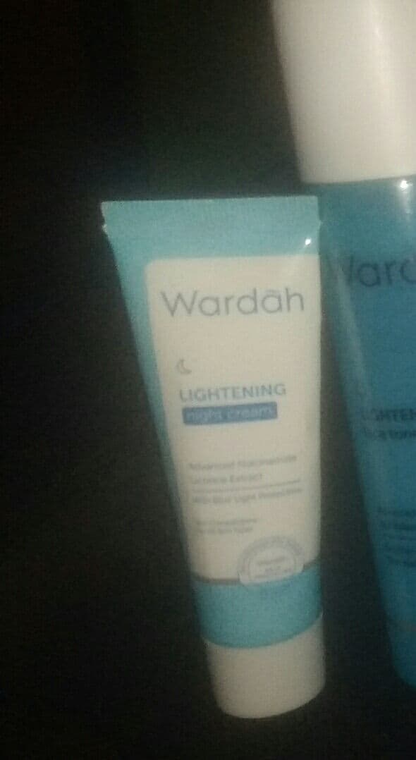 Wardah Lightening Night Cream Advanced Niacinamide review photo by AyuSantika