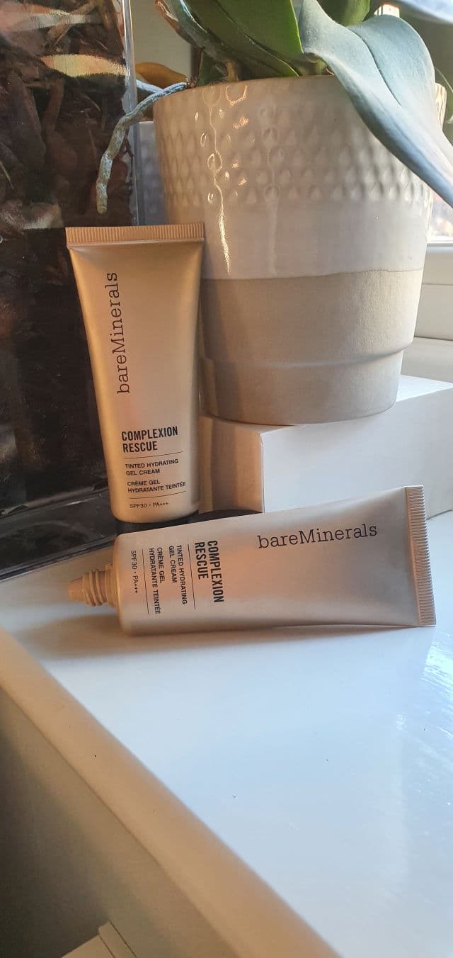 BareMinerals Complexion Rescue Tinted Hydrating Gel Cream Broad Spectrum SPF 30 review photo by Beata
