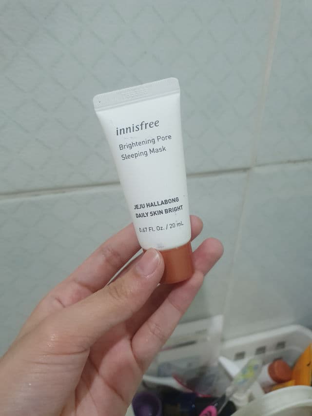 INNISFREE Brightening Pore Sleeping Mask review photo by Beatriz29