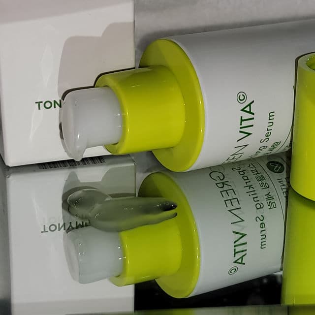 TONYMOLY Green Vita C Sparkling Serum review photo by BeatusMortem