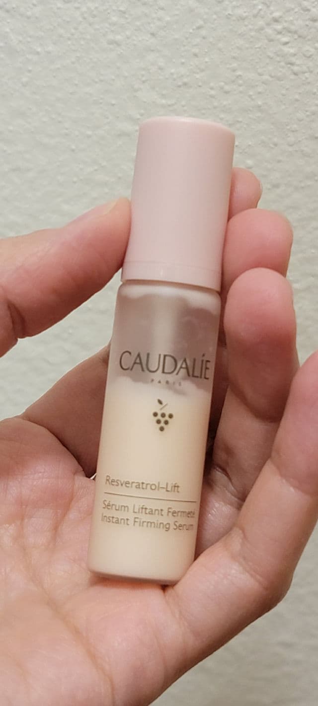 Caudalie Paris Resveratrol Lift Instant Firming Serum review photo by Beautifullady