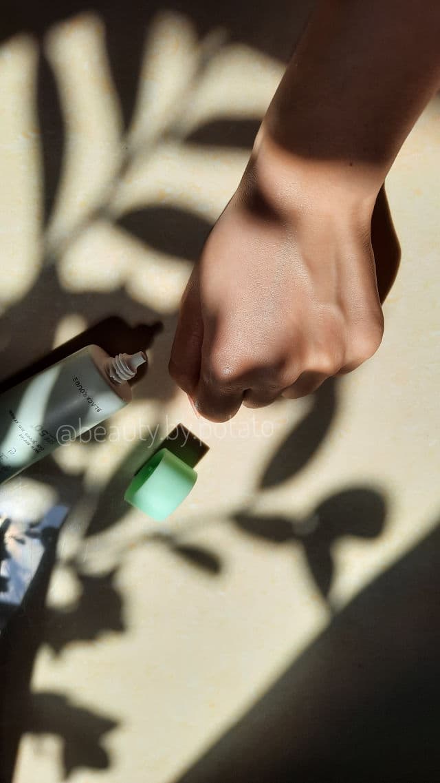 Black Rouge Cica Green Sun Cream SPF50+ PA++++ review photo by BeautyByPotato