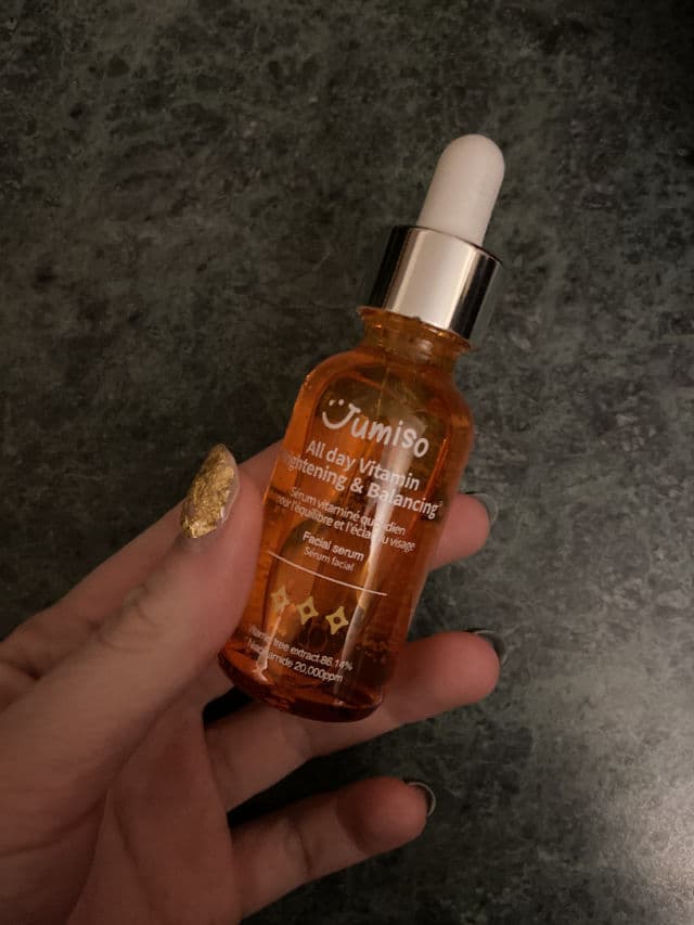 Jumiso All Day Vitamin Brightening & Balancing Facial Serum review photo by BeautyMary