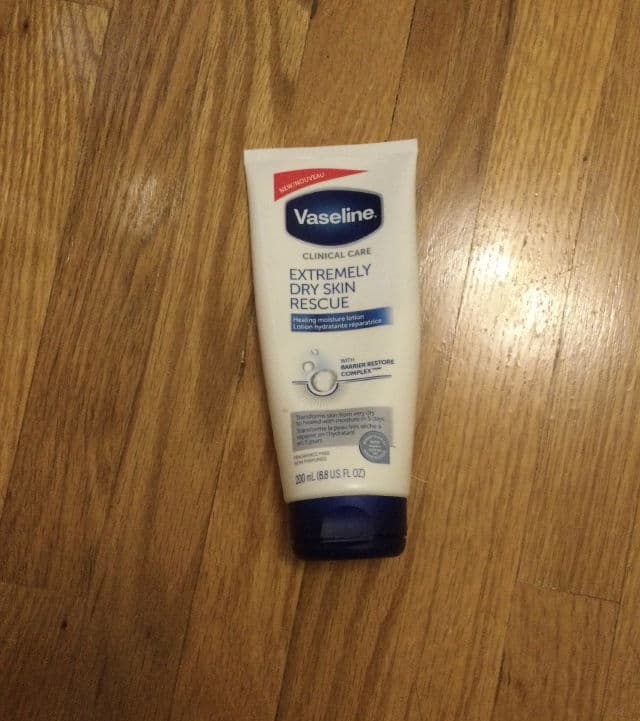 Vaseline Clinical Care Extremely Dry Skin Rescue Lotion review photo by Beccamon