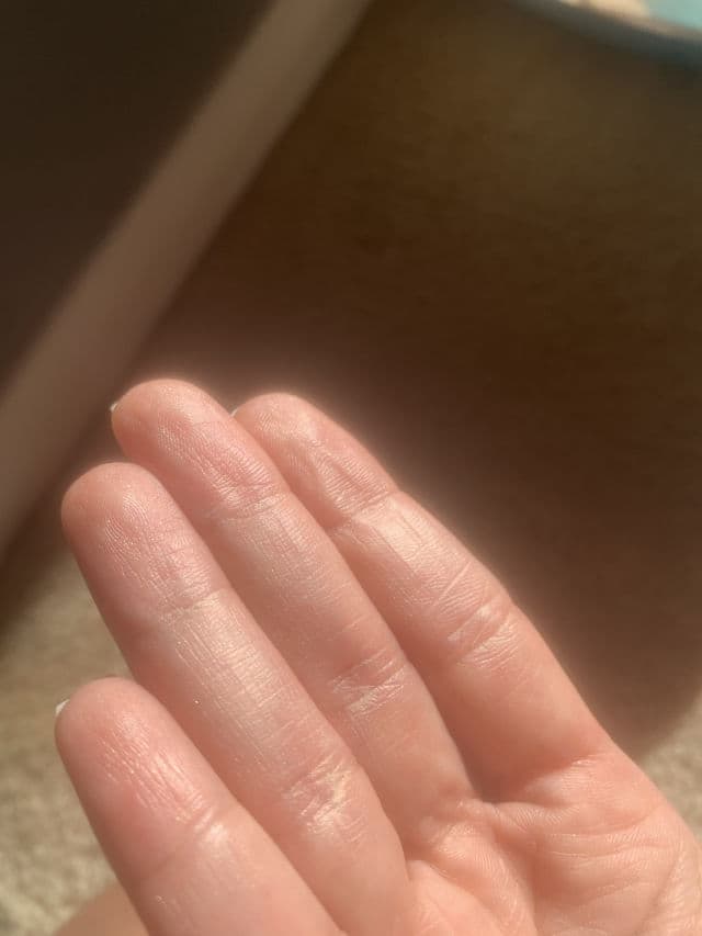 Neutrogena Bright Boost Facial Moisturizer + SPF30 review photo by Beri1872