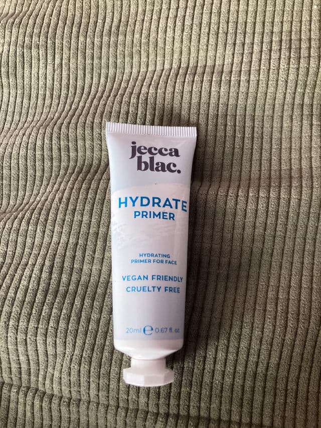 Jecca Blac Hydrate Primer review photo by Betzabel