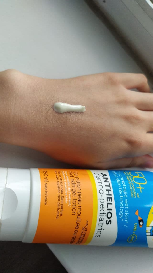 La Roche-Posay Anthelios Dermo-Pediatrics Lotion SPF50+ review photo by Bibii