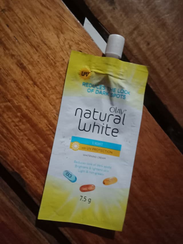 Olay Natural White Light w​/​ UV Protection Whitening Cream review photo by Biyangkaaa