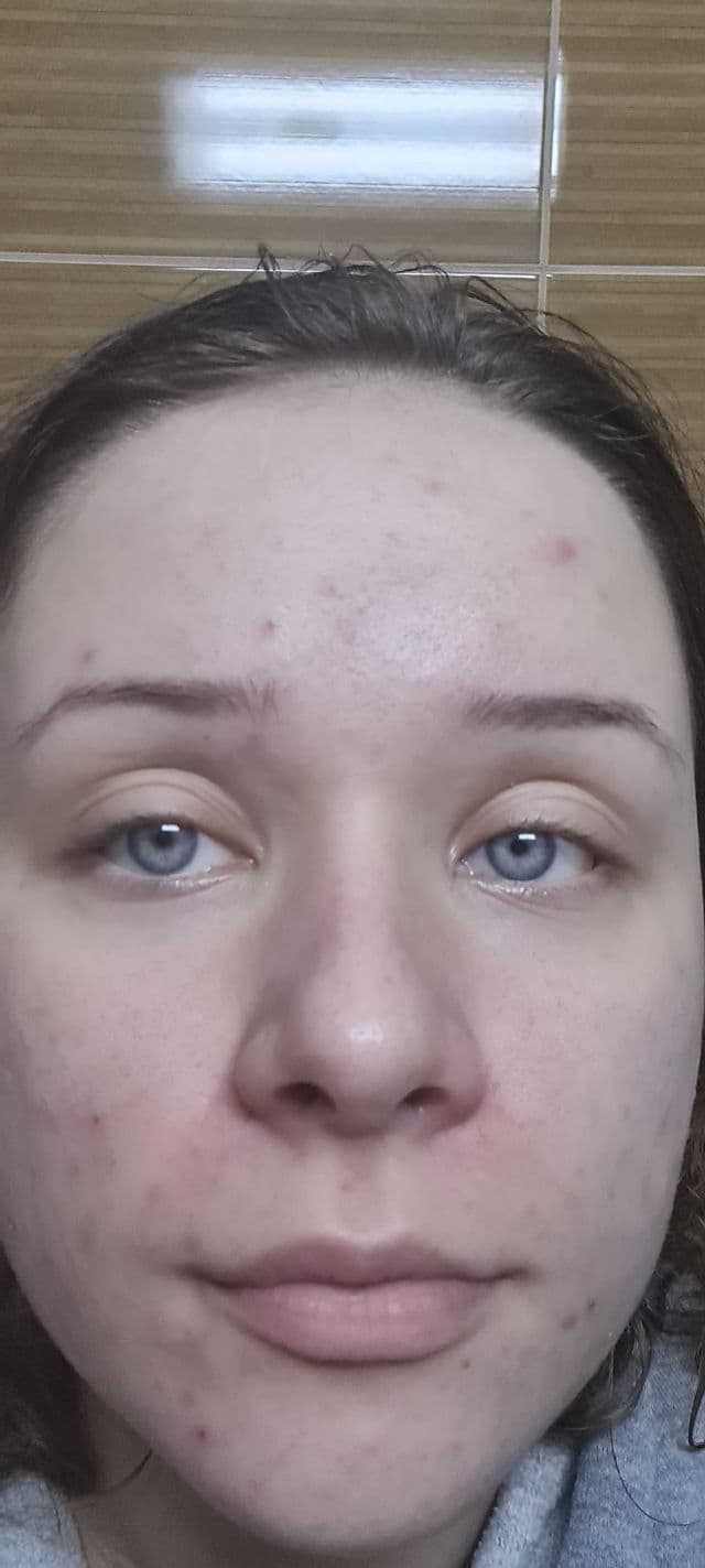 Neutrogena VISIBLY CLEAR Spot Stress Control Daily Scrub review photo by Bridgetme