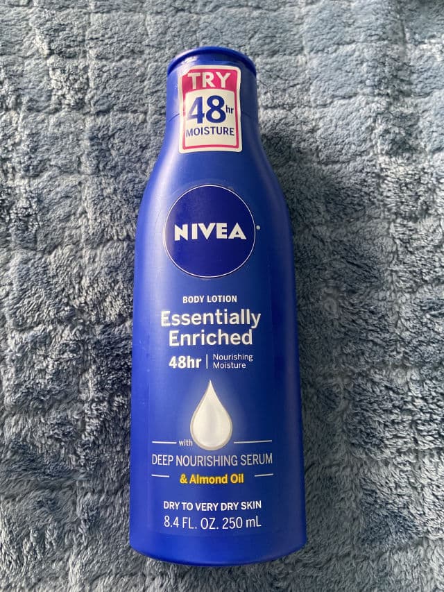 Nivea Essentially Enriched Body Lotion review photo by pasteltulips
