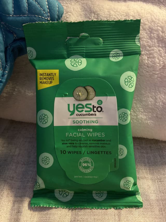 Yes To Cucumbers Towelettes review photo by pasteltulips