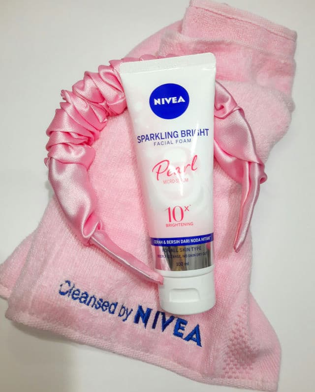 Nivea Sparkling White Whitening Facial Foam review photo by Bypitek