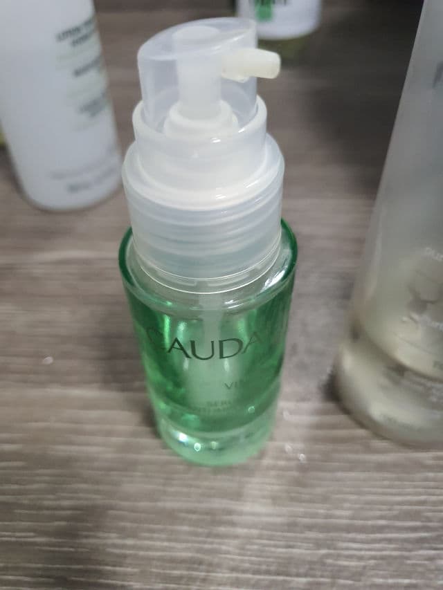 Caudalie Paris Vinopure Serum review photo by Calistakian