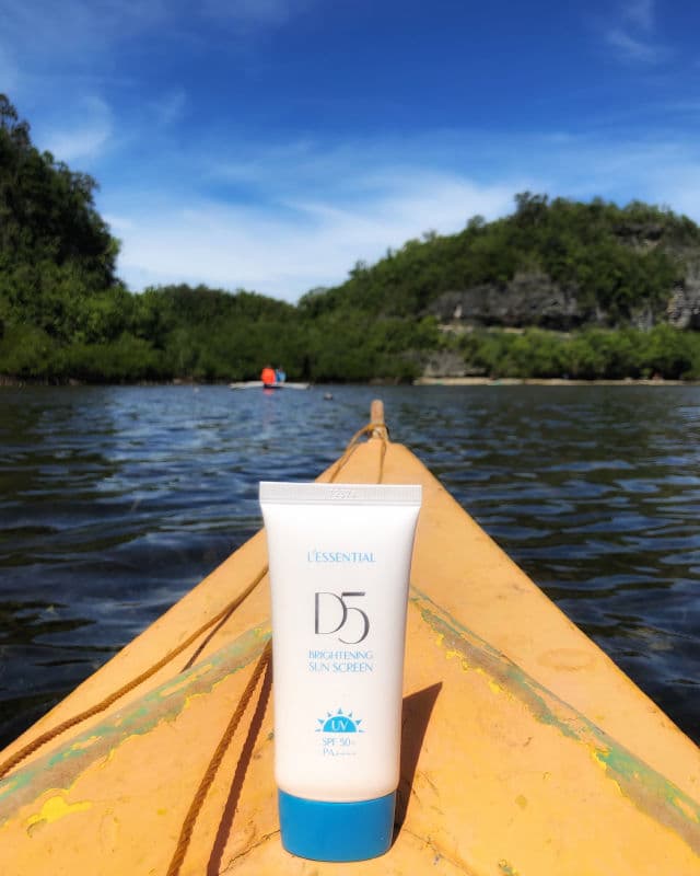 L'ESSENTIAL D5 Brightening Sunscreen SPF50+ PA++++ review photo by Camelliaskinensis