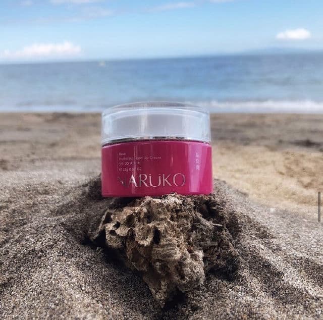 Naruko Rose Hydrating Tone-Up Cream SPF30 review photo by Camelliaskinensis