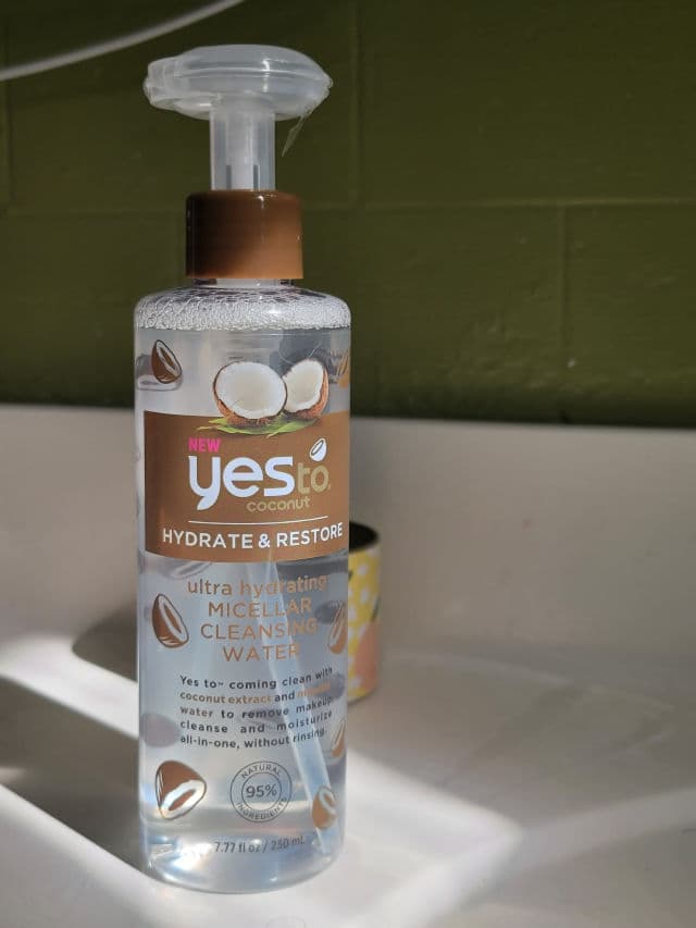 Yes To Coconut Ultra Hydrating Micellar Cleansing Water review photo by CarsonWillFixYou
