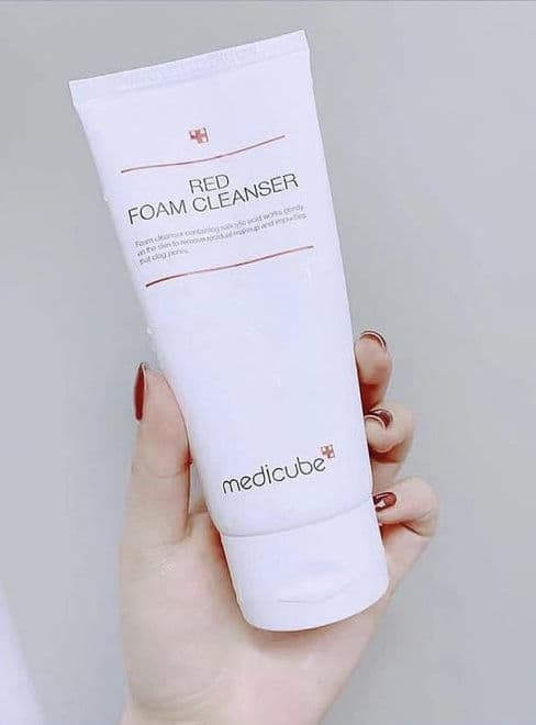 Medicube Red Foam Cleanser review photo by Celerybaby