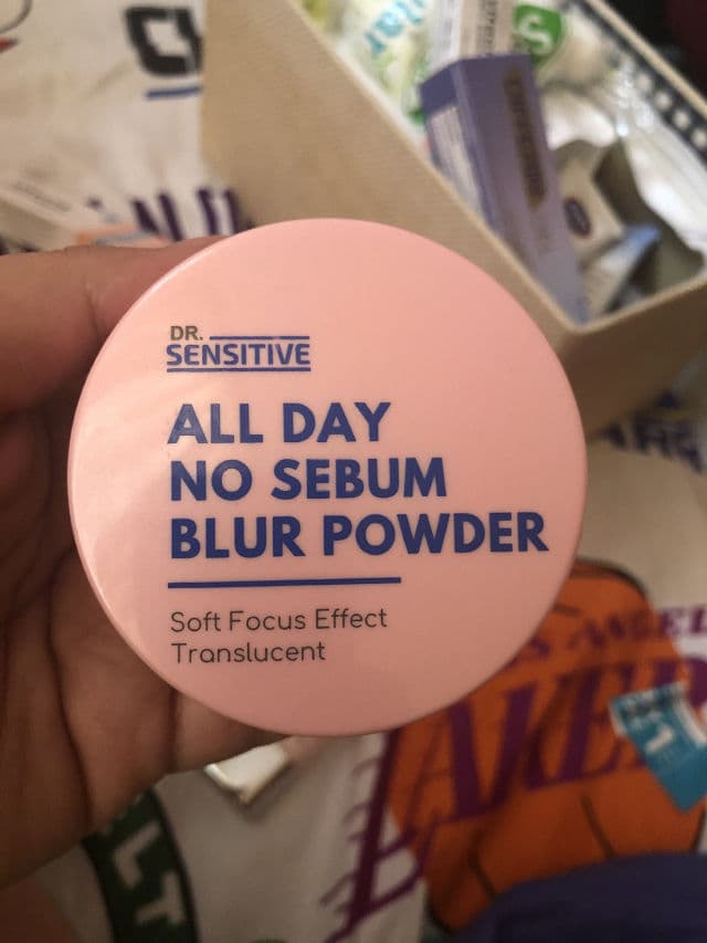 Dr. Sensitive All Day No Sebum Blur Powder review photo by Chasseynam
