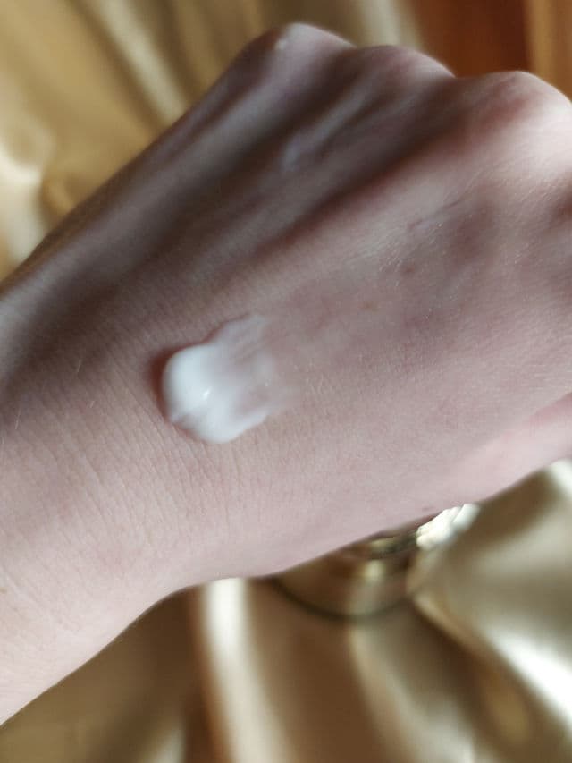 Gomay Collagen Firming Moisturizing Cream review photo by Chillwithsunscreen