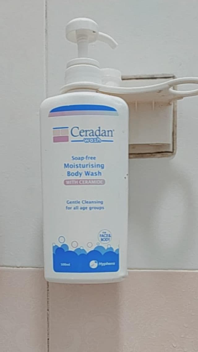 Ceradan Wash Soap-Free Moisturising Body Wash with Ceramide review photo by CindyLie