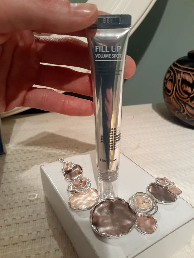 Easydew Fill Up Volume Spot  review photo by ColleenDoc1996