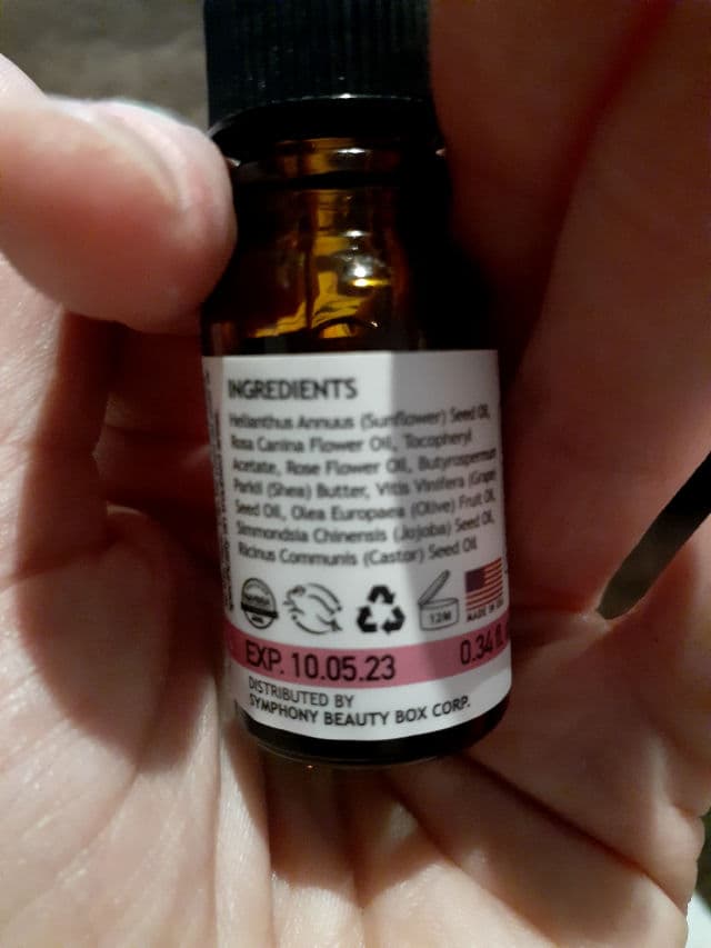 Clara's New York Moisturizing Rosehip Facial Oil Serum review photo by ColleenDoc1996