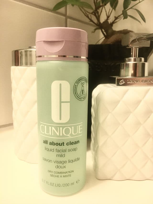 Clinique All About Clean Liquid Facial Soap Mild review photo by Cornelia