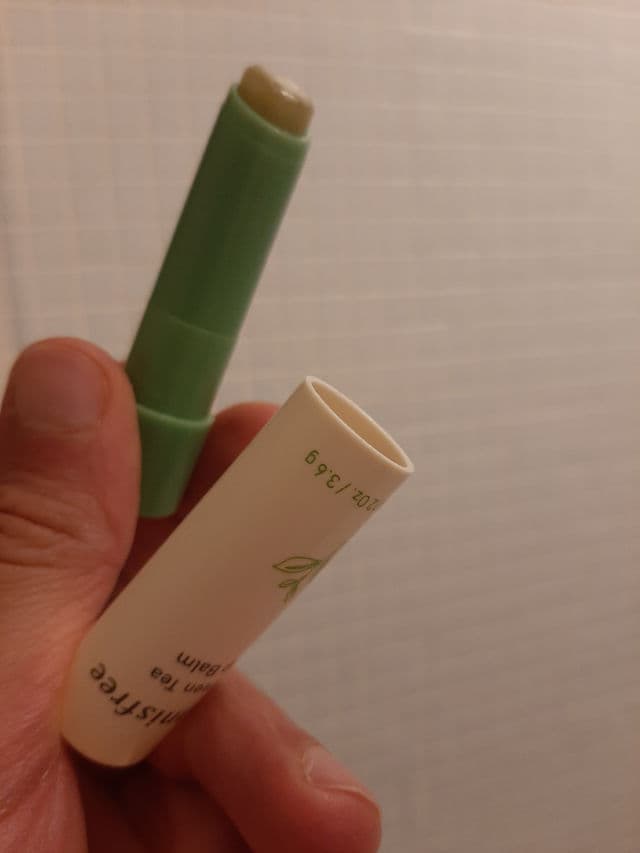 INNISFREE Soft Lip Balm with Green Tea review photo by DAndThePendulum