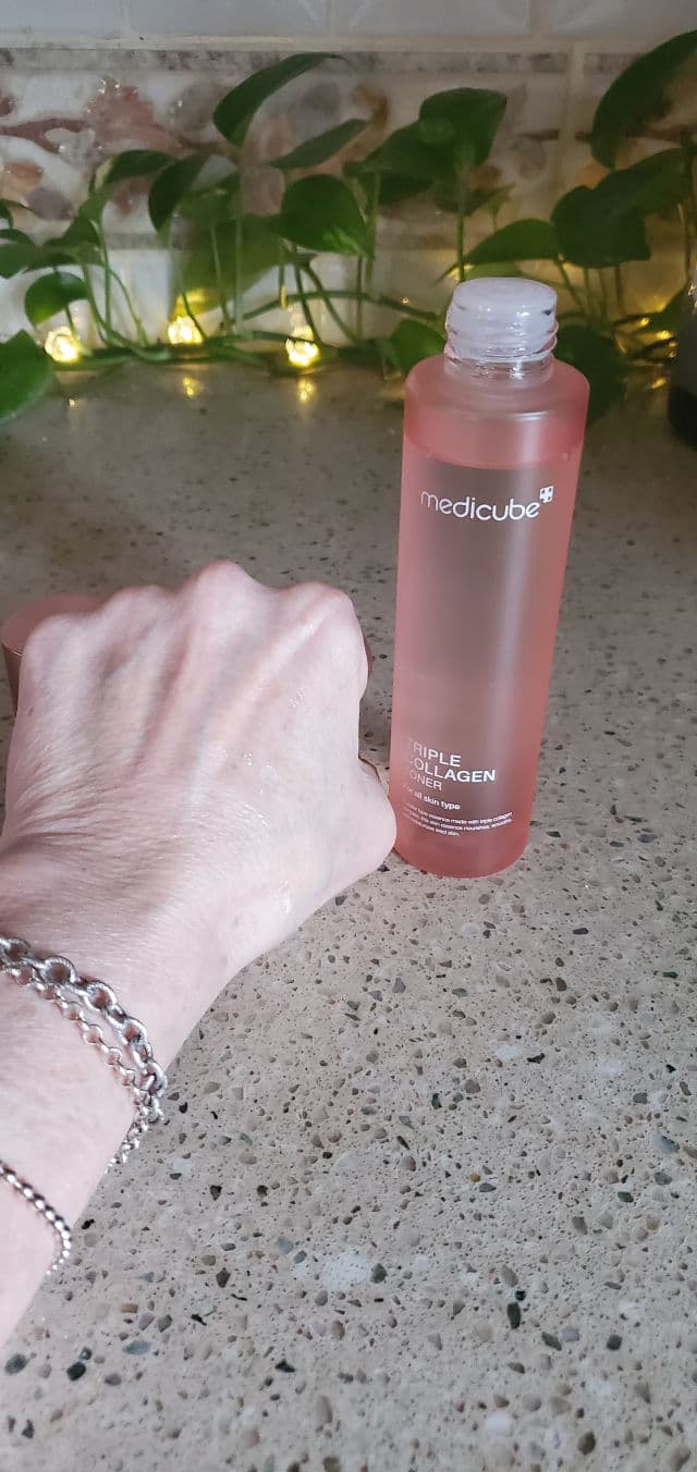 Medicube [Discontinued] Triple Collagen Toner (Glass Glow Toner Essence 2.0) review photo by Debbieph