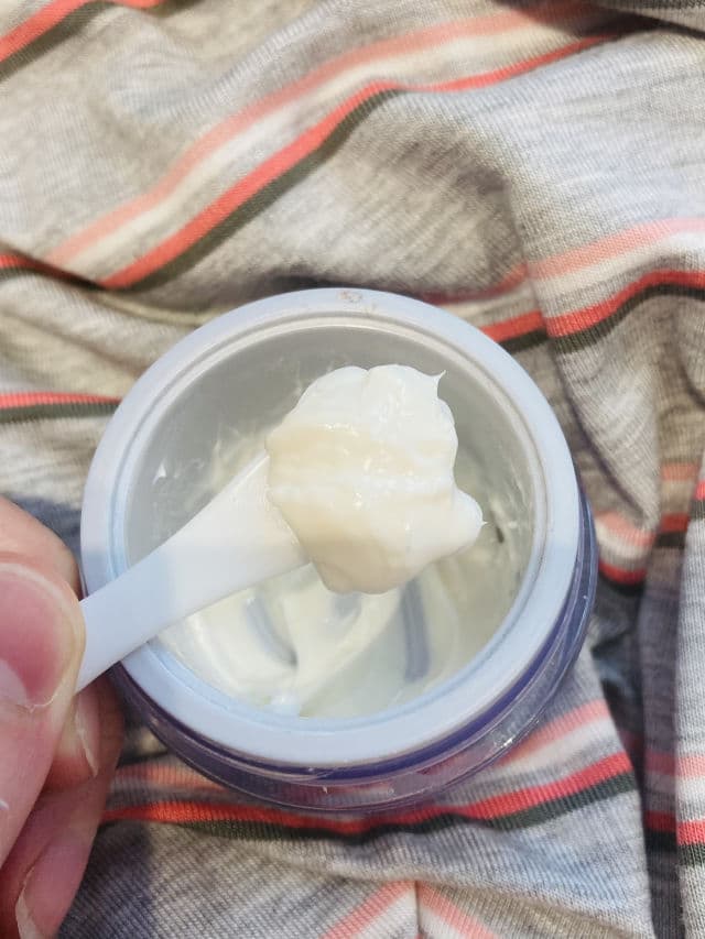 Clinique Repairwear Laser Focus™ Wrinkle Correcting Eye Cream review photo by Debby25