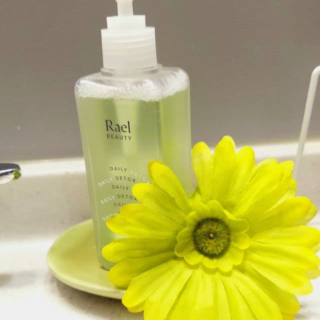 Rael Daily Detox Oil to Foam Gentle Cleanser review photo by Deedee1