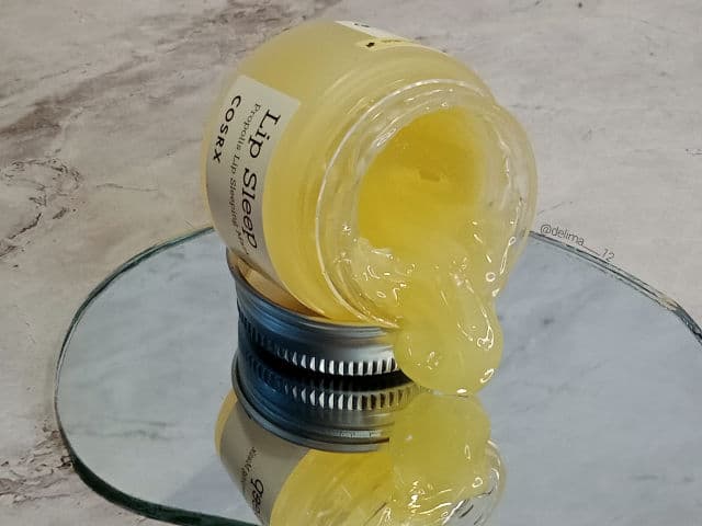 COSRX Full Fit Propolis Lip Sleeping Mask review photo by Delima____12 