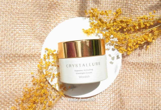 Crystallure by Wardah Supreme Activating Overnight Cream review photo by DailyDella