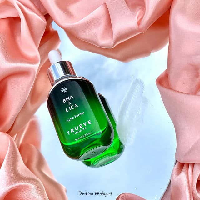 TRUEVE BHA & CICA Acne Serum review photo by Destinawah