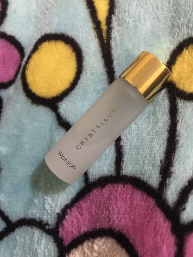 Crystallure by Wardah Supreme Activating Booster Essence review photo by Desyyana