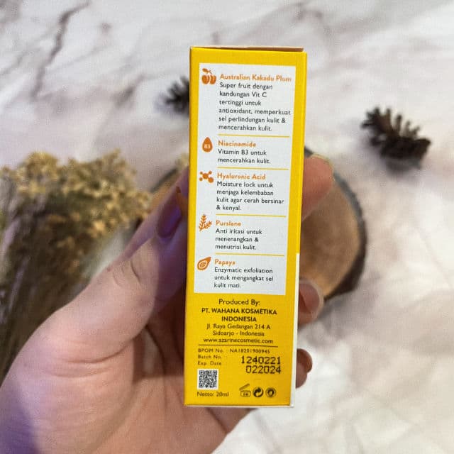 Azarine C White Lightening Serum review photo by Deviskinjournal