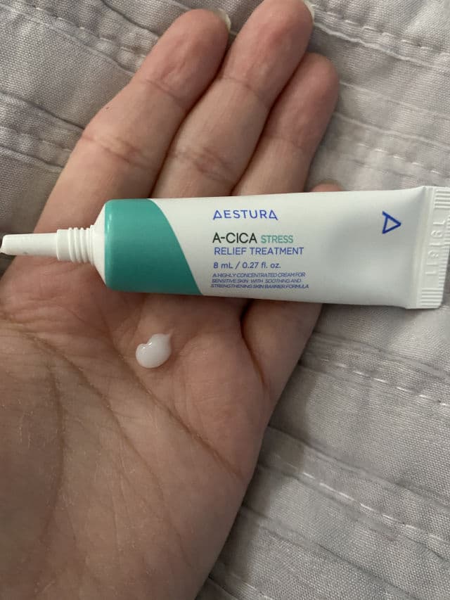 Aestura A-Cica Stress Relief Treatment 30ml review photo by DianasBeautyDiary