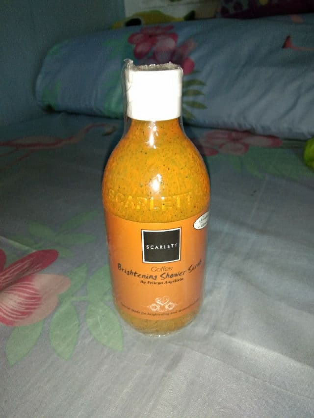 Scarlett Whitening Coffee Brightening Shower Scrub  review photo by Rianisista