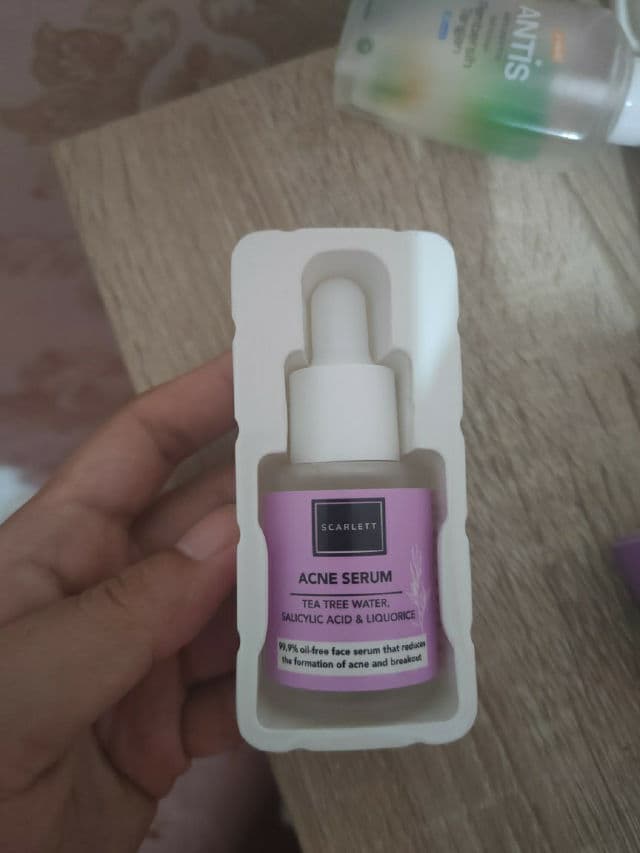 Scarlett Whitening Acne Day Cream review photo by Rianisista