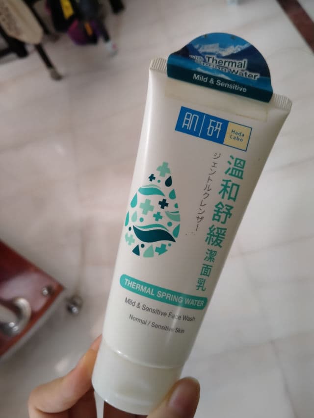 Hada Labo Mild & Sensitive Face Wash (Thermal Spring Water) review photo by DorisYT