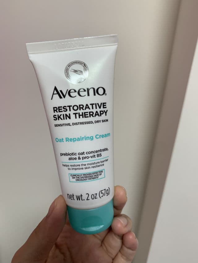 Aveeno Restorative Skin Therapy Oat Body Cream review photo by Dyarra