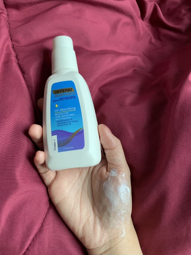 Differin Oil Control Moisturizer with Sunscreen review photo by Dyarra