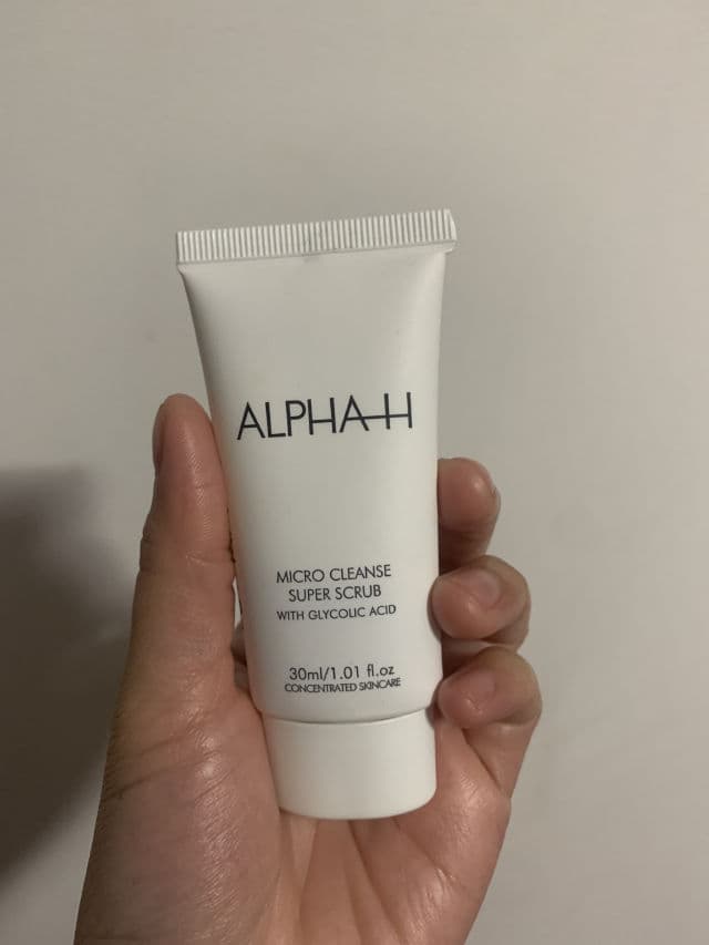 Alpha-H Micro Cleanse Super Scrub review photo by Dyarra
