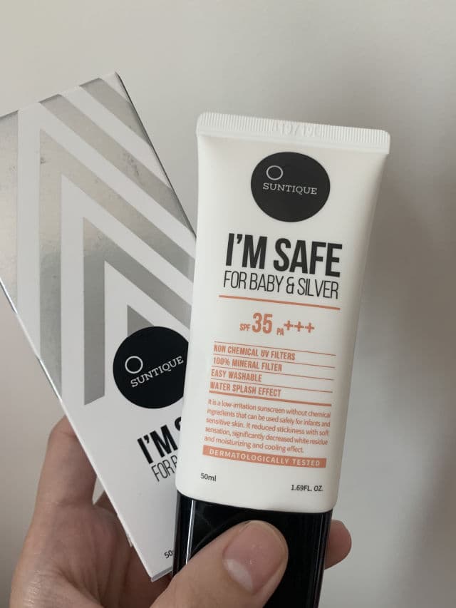 Suntique I'm Safe for Sensitive Skin SPF35 PA+++ review photo by Dyarra