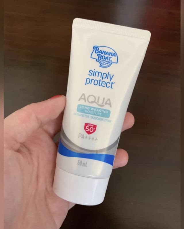 Banana Boat Simply Protect Aqua Long Wearing Moisture SPF50 review photo by Dyarra