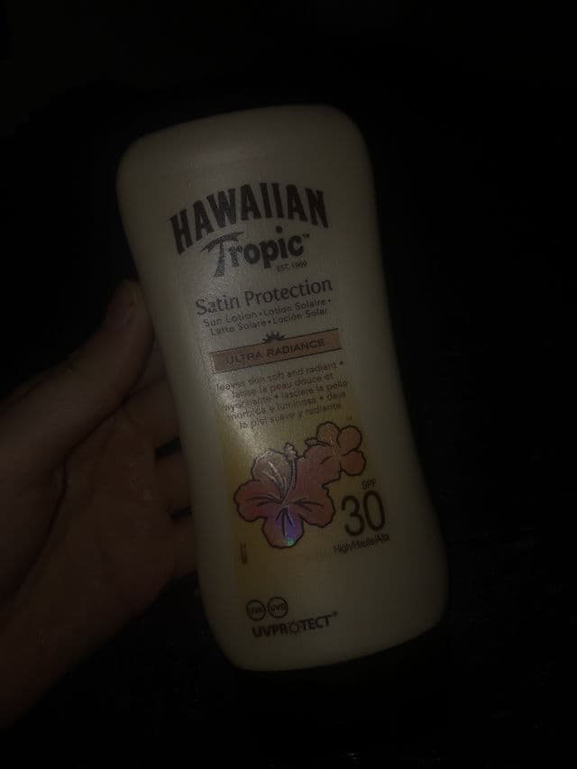 Hawaiian Tropic Silk Hydration Lotion review photo by EllaM