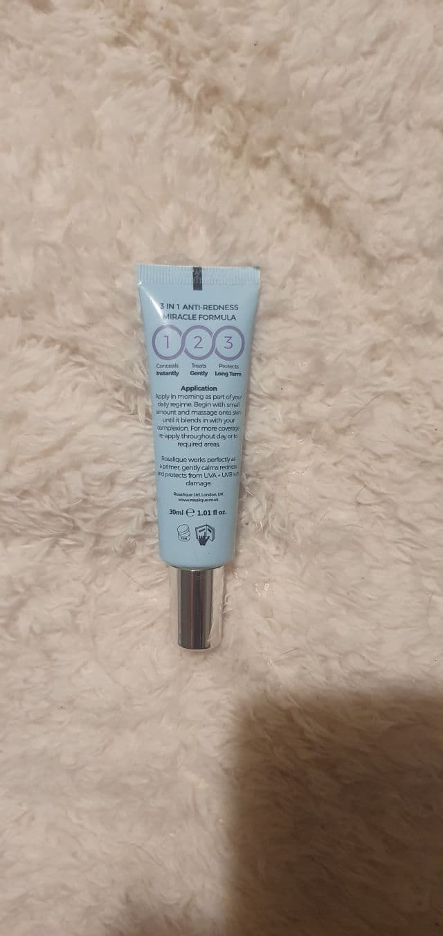 Rosalique 3 in 1 Anti-Redness Miracle Formula SPF50 review photo by Emmahalton